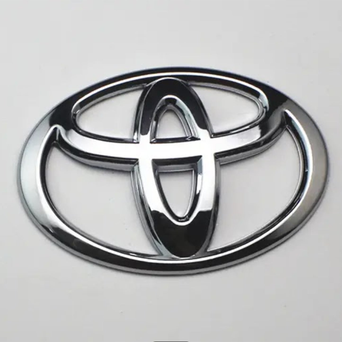 2012-2015 Toyota Tacoma Front Grille Emblem Chrome - Oem New! 17.5*12cm