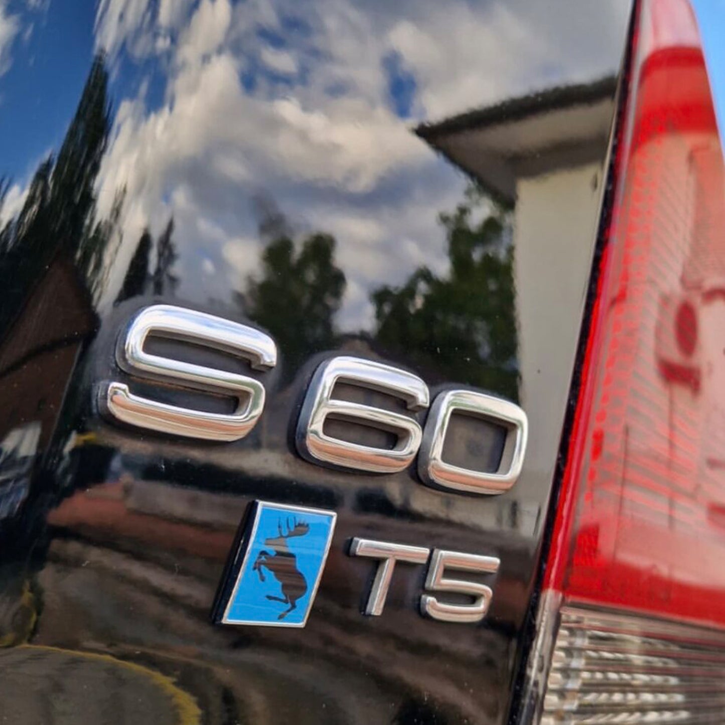 Volvo 1” Genuine Prancing Moose Hard Chrome Badge Slash Emblem in Rebel Blue